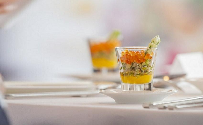 【東京丸の内】Sens & Saveurs（サンス・エ・サヴール）北海道白糠食材ディナーコース 3名様