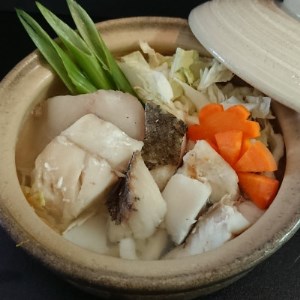 稚内産　真鱈切身(骨なし) 1kgと利尻昆布だし 50g【配送不可地域：離島・沖縄県】