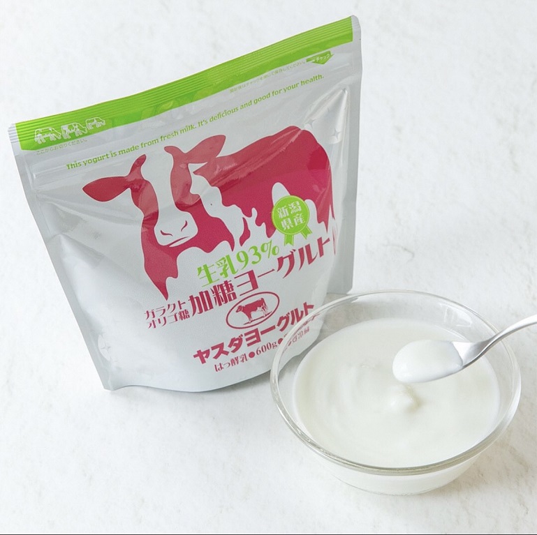 【3ヶ月定期便】ヤスダヨーグルト  パウチタイプ オリゴ糖入り 600g×4個×3回 アレンジ名人セットB 無添加 ガラクトオリゴ糖 搾りたて こだわり生乳93％ 濃厚 1B82019