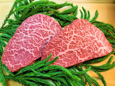 飛騨牛 5等級 心芯ステーキ2枚 希少部位 もも肉 赤身 希少 牛肉 ステーキ サシ モモ 冷凍 黒毛和牛 飛騨市推奨特産品 古里精肉店謹製 肉 和牛 ブランド牛 A5 贈答 熨斗掛け 35000円 [D0071xpi]