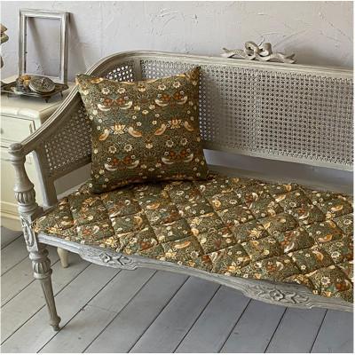 ふるさと納税 和泉市 【ソファーパッド3.5人掛用50×175】ベストオブモリス  いちご泥棒BE　MR-5017I-BE |  | 02