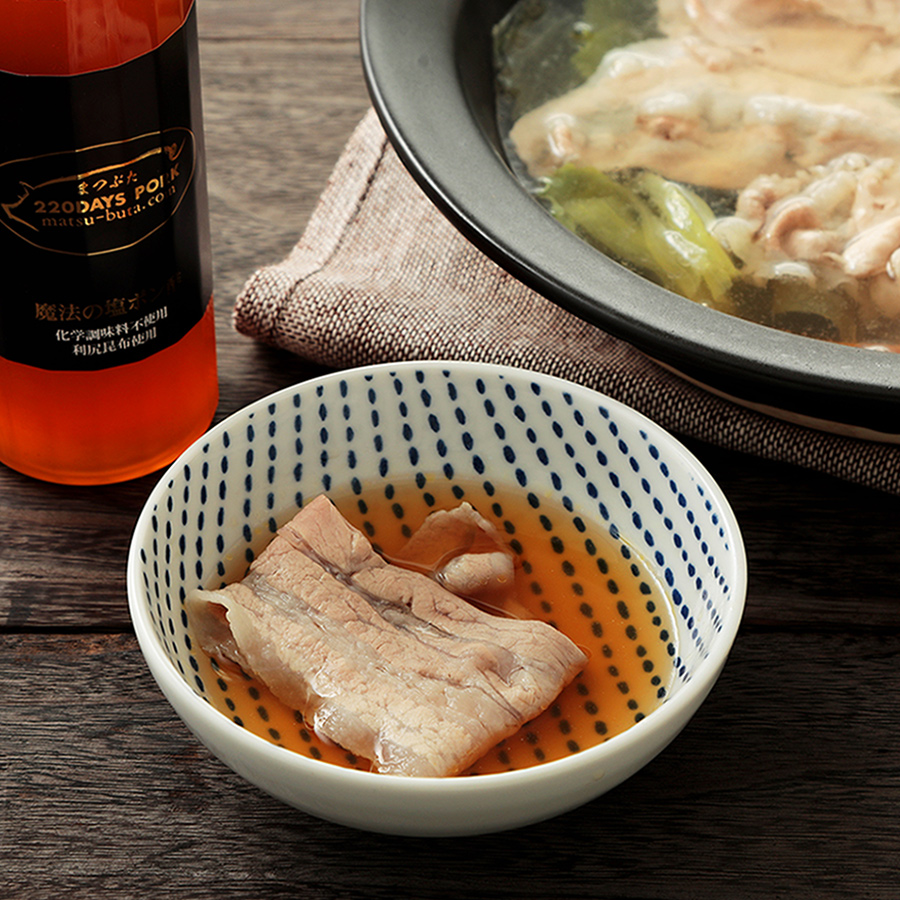 ＜松阪豚専門店　まつぶた＞松阪豚　特選しゃぶしゃぶ用　(リブロース200ｇ・肩ロース200ｇ・バラ肉300ｇ)計700ｇ