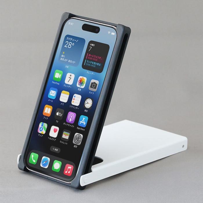 【ふるさと納税】Trick Cover for iPhone15Pro アルミ【黒白】 | ヌンチャク型 スマートフォンケース アルミ スマホケース スマホ スタンド 携帯 カバー アイフォン トリックカバー 雑貨 日用品 人気 おすすめ 送料無料