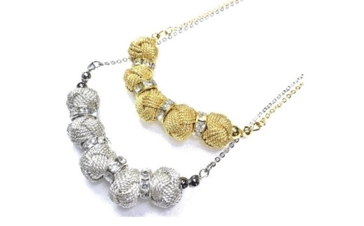 組紐ネックレスミニ小田巻5個銀/ 伊賀組紐 組紐 ネックレス ミニ小田巻 5個 銀 伊賀組紐 ネックレス 組紐ネックレス 小田巻 銀 シルバー アクセサリー 首飾り 組紐アクセサリー 伝統工芸 日本製 手作り ハンドメイド レディース おしゃれ 和モダン 伝統技術 職人 手仕事 自宅用 普段使い 伊賀くみひも 和装 洋装 組紐 ネックレス 和アクセサリー 小物 装飾 【hrkz0022-2】