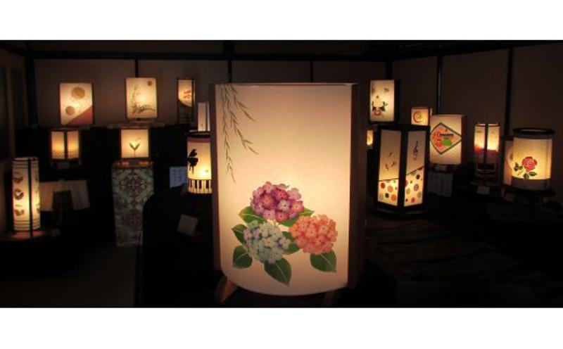 着物生地で作ったおしゃれな行灯（あんどん） 秋の植物 099H269