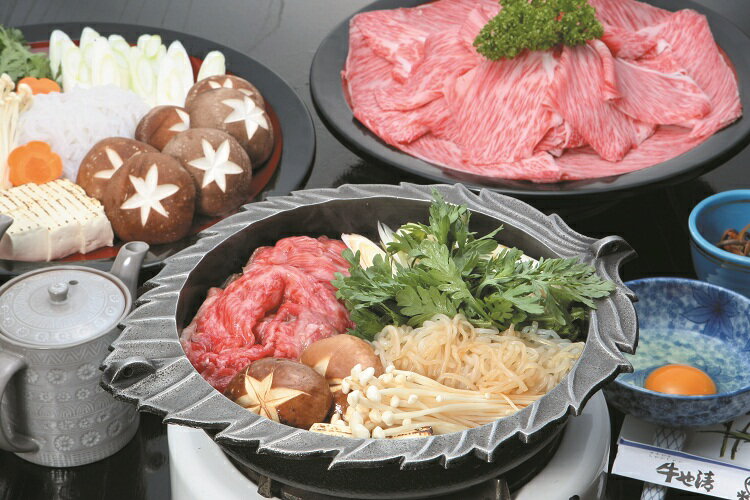 【ふるさと納税】牛や清 すき焼セット 2人前｜すき焼き 牛肉 贈り物 お歳暮 割烹 プレゼント 高級 最高級 家族 子ども 鍋 ネギ 春菊 こんにゃく 上州牛 子ども 鍋 年越し 家族 集まり パーティ やわらか うまい コク 人気 高評価 超人気 赤身 脂 バランス 甘い P-08