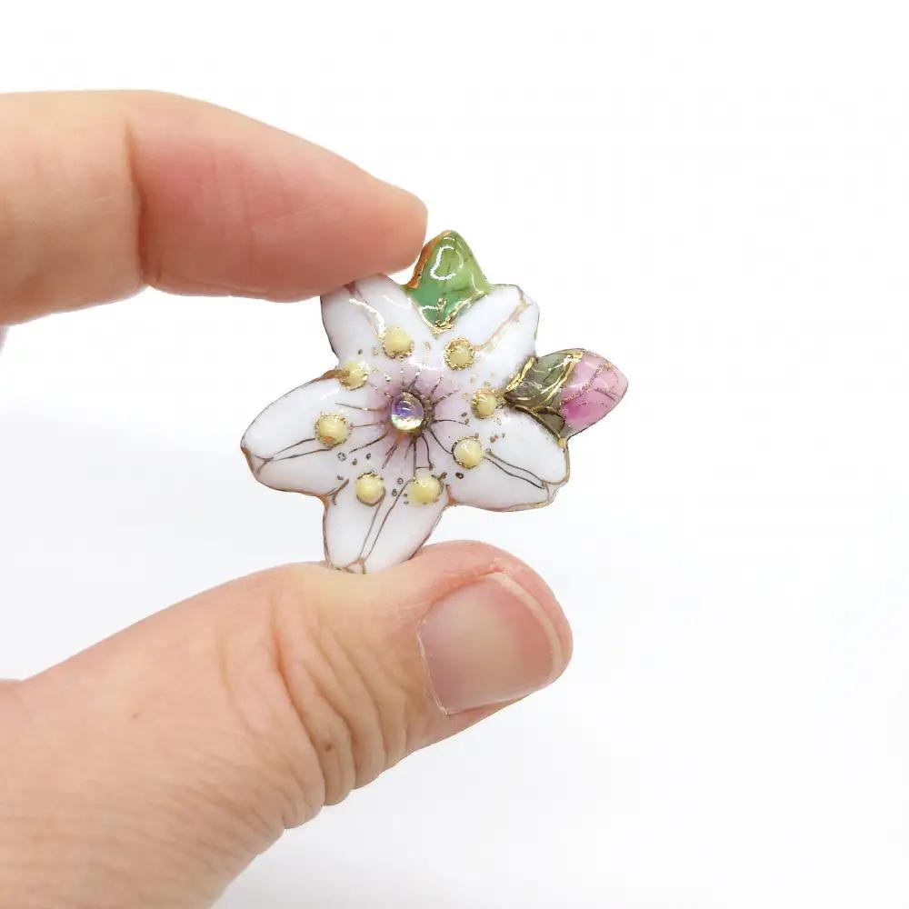 ブローチ 金彩無線七宝焼　桜のタックピンブローチ(ピンバッジ)