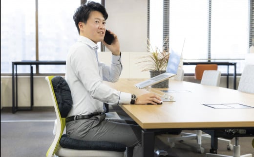 「現代の名工」日本一の布団職人がつくったPC座布団。長時間のPC作業でも腰が痛くならないよう背中のS字を保ちやすくする。天然素材「綿100％」の手づくり座布団。【ブラック】ふとん工房ねむねむ