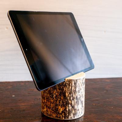 ふるさと納税 宇陀市 森の丸太スタンド　「SABI」　/スマホ・タブレットスタンド　ヒノキ天然水玉模様