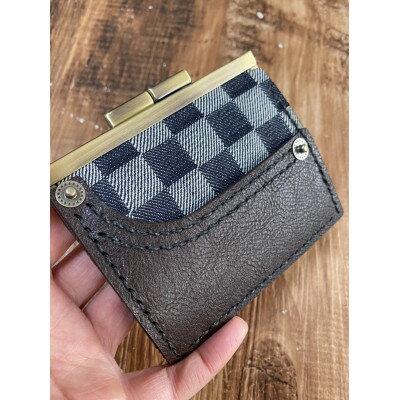 【ふるさと納税】生地と革のがま口財布「デニポケmini」　　ブラウン×デニム×黒糸【1275004】