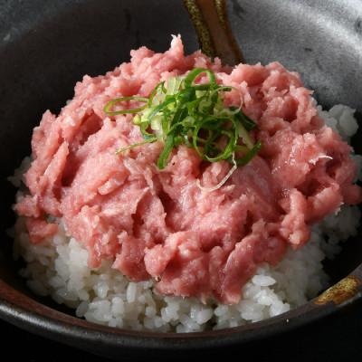 ふるさと納税 松阪市 本まぐろタタキ 800g ( 200g×4パック ) |  | 01