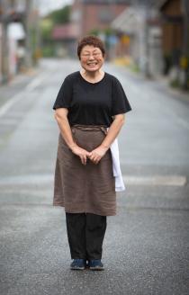 居酒屋のおかあちゃん手作り　“パリパリひと口ぎょうざ”と“もちもち餃子”コラボセット 合計80個　H136-058