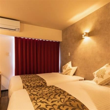 「MR.KINJO in Rycom 北中城」宿泊利用券(30,000円分)【1719732】