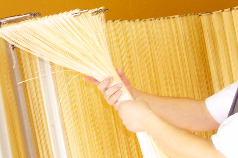 稲庭うどん・比内地鶏つゆセット [稲庭うどん うどん 饂飩 ギフト 贈答用]