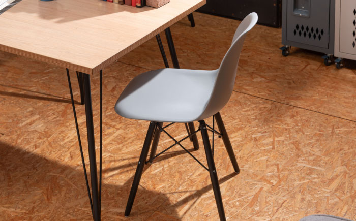 デザインチェア モノトーン グレー 1脚 / 椅子 イームズチェア ダイニング / 恵那市 / 東谷株式会社 明智流通センター　 [AUAD054]