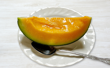 【2026年秋発送】厳選ふらのメロン [秋メロン] 赤肉 2玉（1玉2.0～2.5kg）糖度15度以上 [ファームまつもと] メロン 赤肉メロン フルーツ 果物 新鮮 甘い 贈り物 ギフト ブランドメ