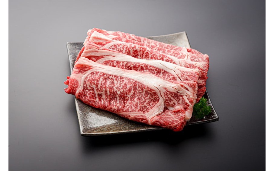 職人の手で丁寧にスライスした極上の肩ロース肉