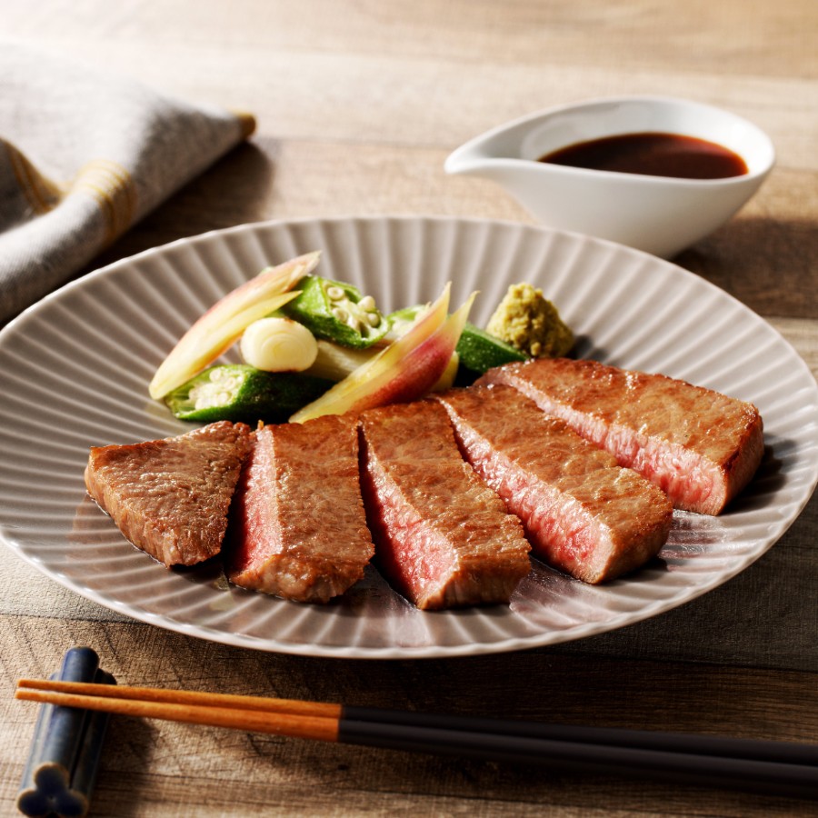 特選伊万里牛 A5霜降りモモステーキ 1kg