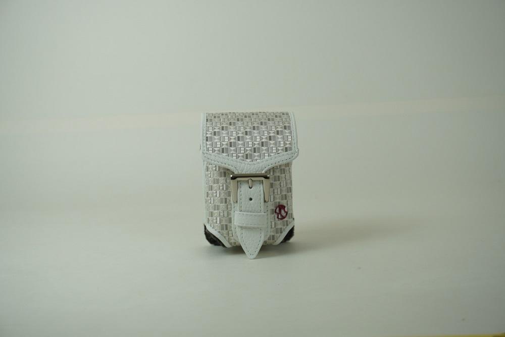 【ふるさと納税】博多革工房HOMMONが作ったゴルフ距離計ケース【博多織・牛革】：ホワイト