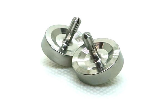 ミニコマ 2個1セット / コマ 玩具 超精密加工技術 駒 金属 職人 遊び心 熊本 菊陽町【ナカヤマ精密株式会社】 [BHBI006]