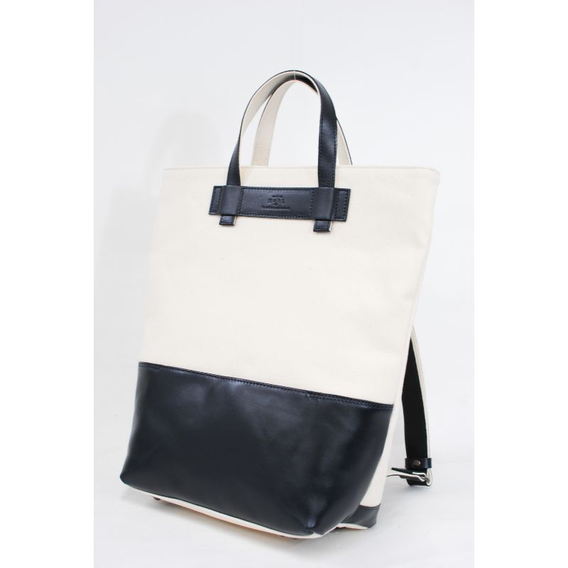 レディース　国産　キャンバスリュックサック　7M7-1048（ナチュラル×ネイビー）