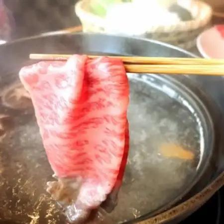 A5等級の博多和牛が届きます。サーロインしゃぶしゃぶ用1200g(大牟田市)_肉 しゃぶしゃぶ 牛肉 牛しゃぶ_【配送不可地域：離島】【1288264】