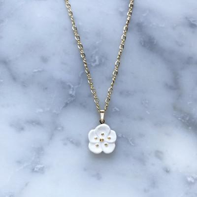 ふるさと納税 茅ヶ崎市 ArtOpus. ネックレス 梅 白 湘南 茅ヶ崎市 陶磁器 アートギフト |  | 01