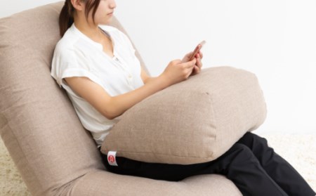 【14日営業日以内発送】九州イノアック フレキシブルに使えるクッション『フレック』(アースブラウン) クッション 自由自在 多用途 ウレタン 枕 アームクッション 足枕 九州 福岡県 うきは市