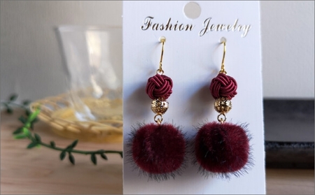 ＊ワインレッド×ボルドー＊水引ピアス/玉結びとフェイクファーのピアス