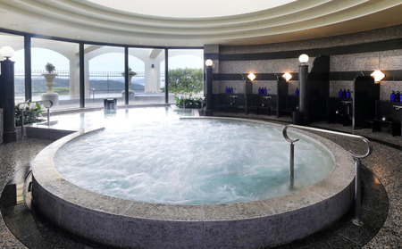 ギフトチケット9千円分（グランドエクシブ鳴門ザロッジ） 人気 予約 旅行 ホテル 宿泊 チケット おすすめ 温泉 露天風呂 食事 観光 体験 スパ 家族 カップル ホテル 四国 徳島 鳴門 旅行