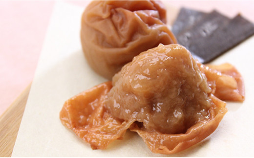 【ご家庭用】最高級紀州南高梅・大粒 食べ比べセット 700g×2　（しそ風味・こんぶ風味）【inm800-5A】