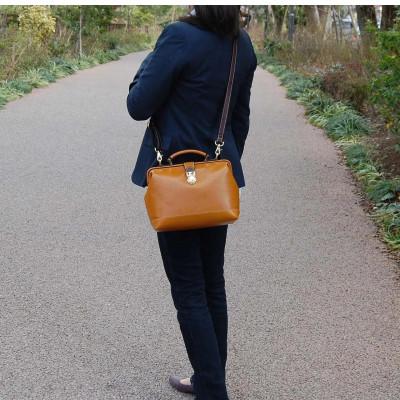 ふるさと納税 福岡市 3WAYドクターバッグ キャメル SR002VC01 |  | 02