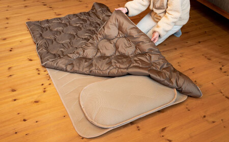 キャンピングカー専用寝具『hulu hulu』　人口羽毛綿Air Flake(R)使用　日本製/ 布団 グランピング キャンプ アウトドア キャンピングカー / 瀬戸市 / 株式会社レクビィ [BBB