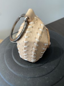 a12-157　牛革 Skull キーリング