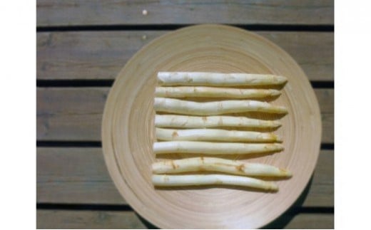 ホワイト アスパラガス 100g×8束 丸亀産 アスパラ ホワイトアスパラ 野菜 旬 旬の野菜 季節の野菜 産地直送 丸亀 香川 冷蔵 冷蔵配送 疲労回復 免疫力向上 食物繊維 ビタミンC 柔らかい 甘い クリーミー 料理 おかず アスパラベーコン巻き 炒め フライ ポタージュ ふるさと納税アスパラ ふるさと納税野菜 香川県 丸亀市