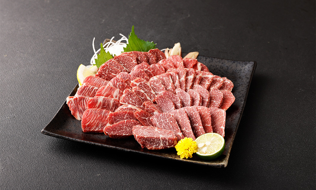 
熊本 馬刺し 上霜降り (トロ) 300g 馬肉 霜降り 新鮮 産地直送
