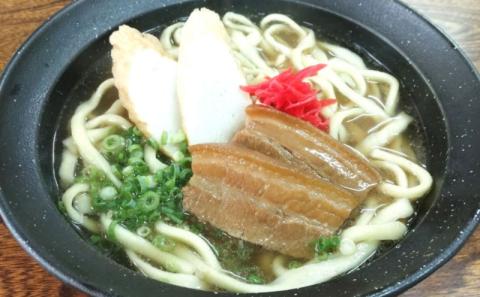 ＜だるまそば＞沖縄そば（豚三枚肉）4食セット 〇 そば リニューアル 沖縄 読谷村 セット商品 細? ストレート麺 読谷セントラルキッチン