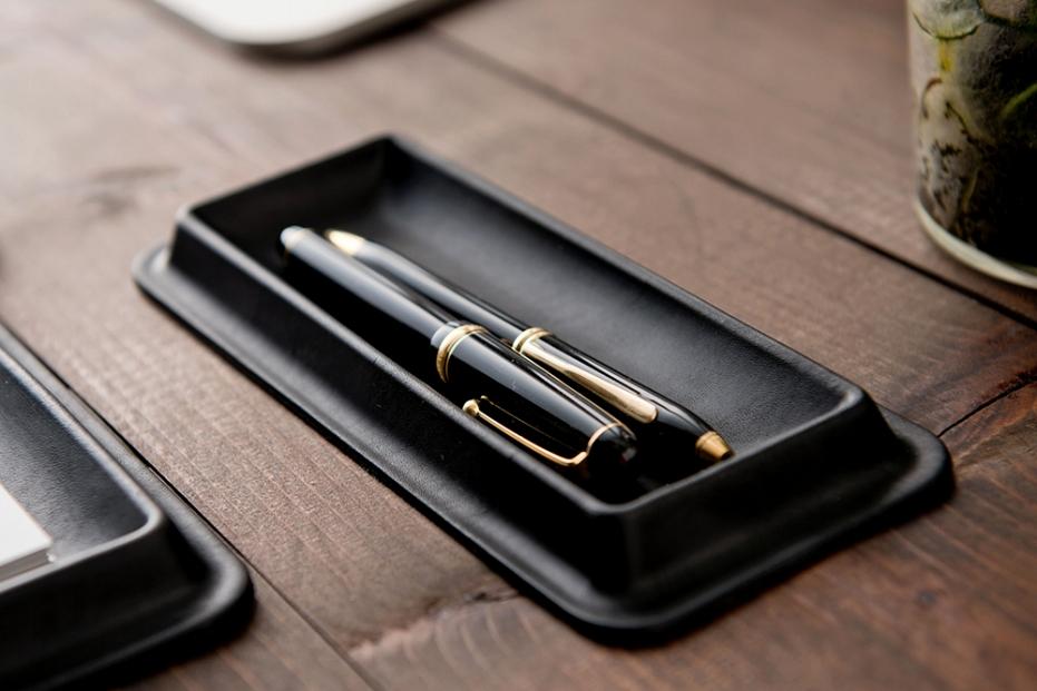 colmレザートレイMサイズ　キャメル　立体成型で作った本革製トレー