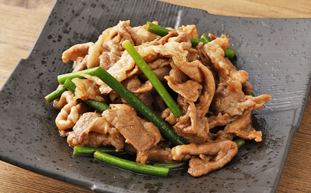 “極上・上”等級だけの上質な豚肉 「お肉博士の競り美豚」カタ 2000g ( 500gx4 ) 切り落とし 肉のマルシン