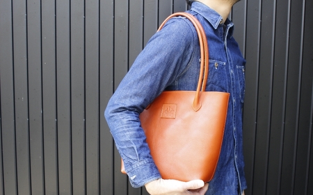 牛革バッグ 本革 手縫い の トートバッグ【work0002】