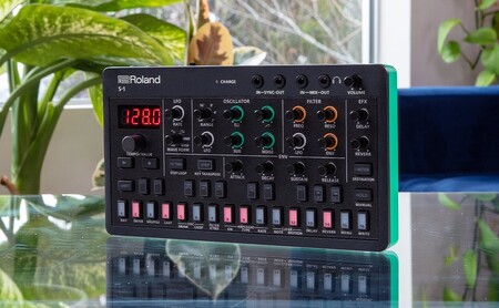 シンセサイザー AIRA Compact S Synth シンセサイザー