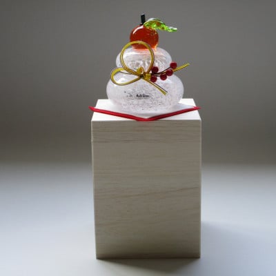 
                  マルティグラス謹製　木箱入りガラスの鏡餅(小)＜SEG-001z木箱入り＞(福岡県)【1340698】
                