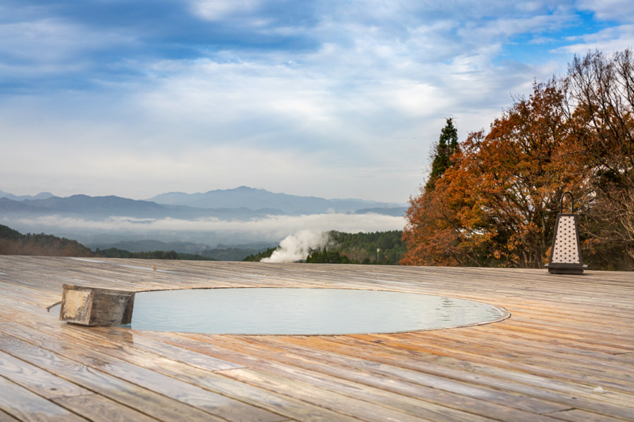 【ASOおぐに観光協会】阿蘇 小国町 観光商品券 1万円 1000円×10枚 現地引き取り 杖立温泉 わいた温泉郷 湯けむり 蒸し湯 ジャージー牛乳 小国杉 旅行 観光 宿泊 飲食 お買い物 お土産 