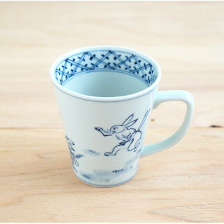 有田焼 染付鳥獣戯画 矢持ゆったりマグカップ よう楽庵・たかす A18-45_イメージ3