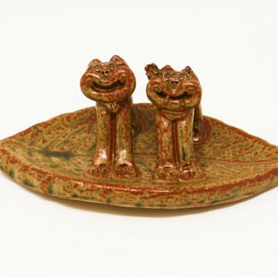 ふるさと納税 うるま市 【琉球太田焼窯元】仲良しシーサー《木の葉》