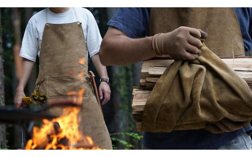 
SKLO 一枚革の良さ、強さも生かす焚火エプロン（肩紐：綿）　カラー選択可
