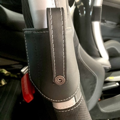 アバルト500-595サベルトシート専用右ハンドル運転席シートベルトガイド【1678985】