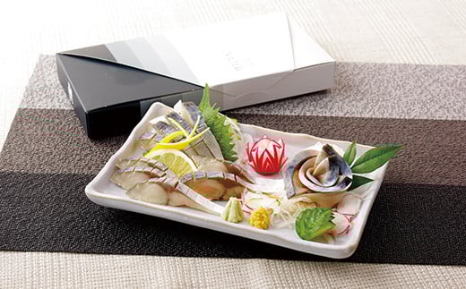 
            A228a ｢サバタベンバ｣と特別純米酒｢佐世保の華｣セット
          