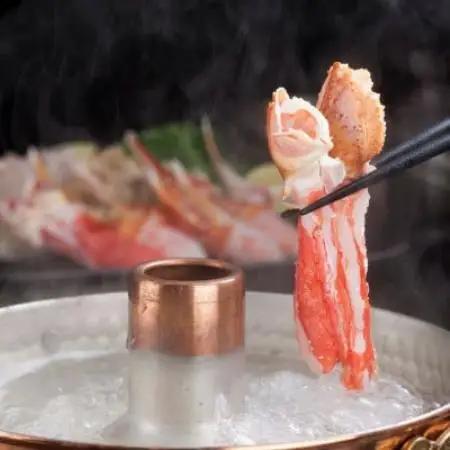 ひと口サイズで食べやすい 本ずわい蟹むき爪下 2kg(1kg×2)【配送不可地域：離島】【1750010】