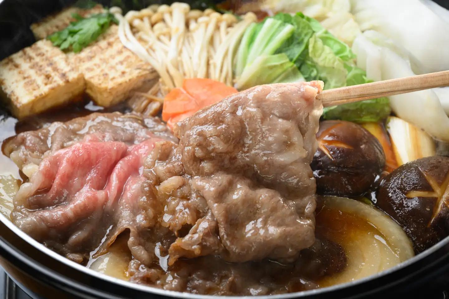 【12ヵ月定期便】飛騨牛ロース・肩ロース スライスすきやき・しゃぶしゃぶ用 500g | 牛肉 肉 飛騨牛 和牛 国産 牛 ブランド牛 国産牛 ロース ロース肉 肩ロース すき焼き しゃぶしゃぶ ご褒
